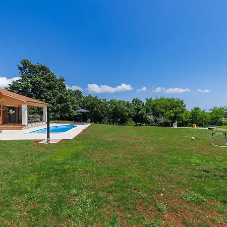 Casa vacanze Tina By Interhome