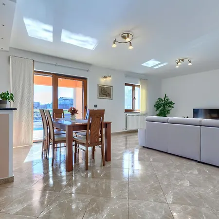 Holiday home Tina By Interhome *