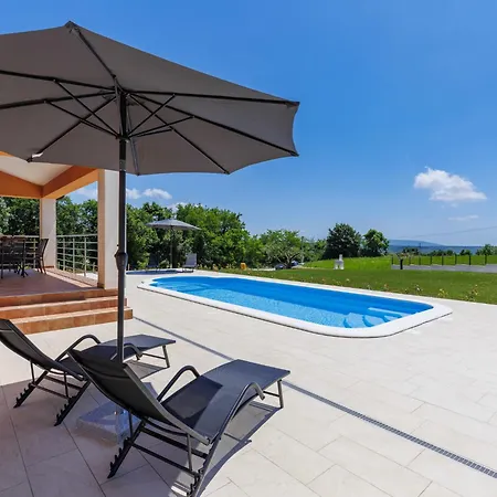 펜션 Tina By Interhome Žminj