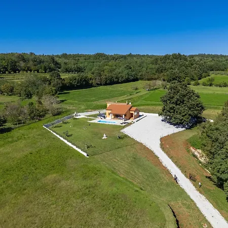 Tina By Interhome 펜션 Žminj