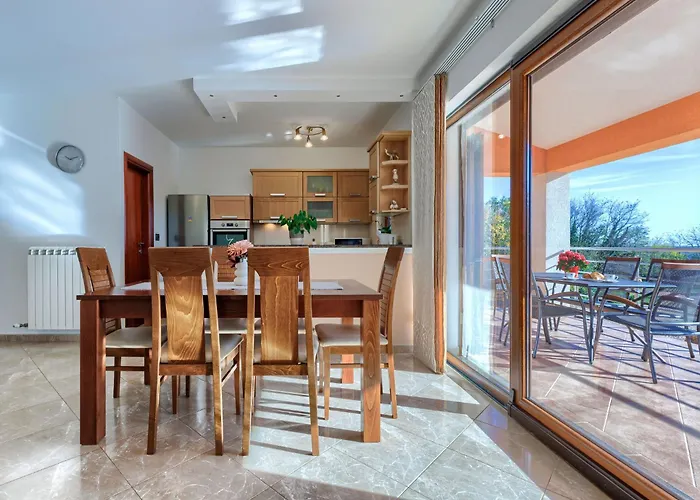 펜션 Tina By Interhome Žminj