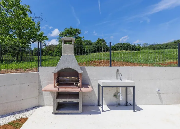 Tina By Interhome Žminj